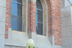 OS-Alja-Medved-SL1-Okno-cerkve