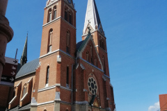 OS-Ana-Tomazin-SL3-Cerkev-iz-strani